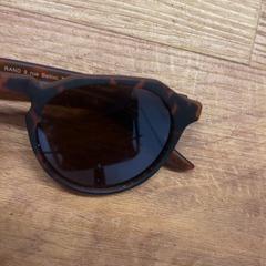 Sonnenbrille, gemeldet von Georgie's Wundergarten 2025 über iLost