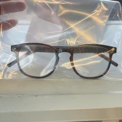 Gafas Bruin, ha sido reportado por Zwarte Cross con iLost