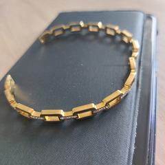 Armbandje, come riportato a iLost