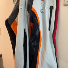 Vesta Orange/Black/White, jak nahlášeno Dekmantel Festival pomocí iLost