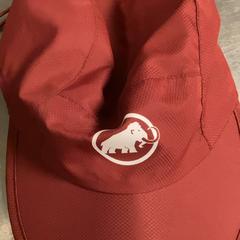 Gorra de béisbol, segundo informou MEININGER Hotel Copenhagen usando iLost