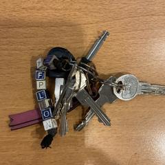 Klíčenka, jak nahlášeno Gemeente Amsterdam pomocí iLost
