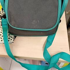 Sac isotherme, a été signalé par IKEA Toulon utilisant iLost