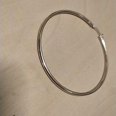 팔찌 Hoop, zilver 1x, iLost를 사용하여 IKEA Zwolle에 보고됨
