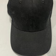 Gorra de béisbol, segundo informou Fenix usando iLost