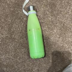 ボトル Groen がiLostで Van der Valk Hotel Apeldoorn - De Cantharel によって報告されました