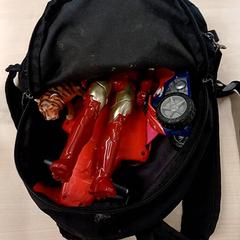 Backpack Enfant noir, rempli de jouets, as reported by IKEA Orléans - Ardon using iLost