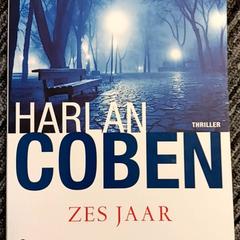 Könyv Harlan Coben, amint azt Arriva Vechtdallijnen az iLost segítségével jelentette.