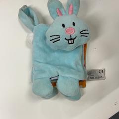 الكتب Baby knisper boekje، كما تم الإبلاغ عنه بواسطة IKEA Amersfoort عبر iLost