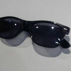 Lunette de soleil, gemeldet von Agence Azalys über iLost