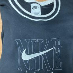 Sveter nike, ako bolo nahlásené Sheraton Brussels Airport Hotel pomocou iLost