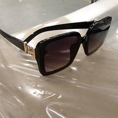 Gafas de sol, segundo informou IKEA Groningen usando iLost
