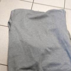 Ruházat - vest, amint azt Regio Antwerpen - Brussel az iLost segítségével jelentette.