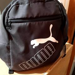 Mochila Zwart wit, ha sido reportado por Connexxion Zeeuws-Vlaanderen con iLost