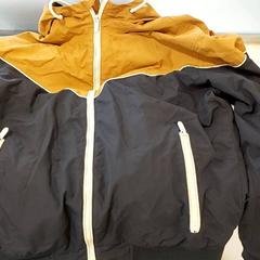 Kleding Jas, zoals gemeld door Regio Limburg - Leuven met iLost