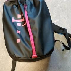 Mochila, ha sido reportado por Regio Oost-Vlaanderen con iLost