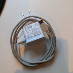 充電器 がiLostで Inntel Hotels Utrecht Centre によって報告されました