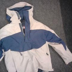 재킷, iLost를 사용하여 SnowWorld Landgraaf에 보고됨