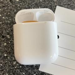 Funda para auriculares, segundo informou Connexxion Amstelland-Meerlanden Amstelveen usando iLost