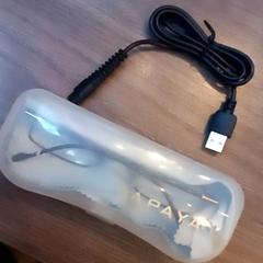 Adapter & Brille, gemeldet von Leonardo Royal Hotel Amsterdam über iLost