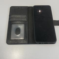 Mobilní telefon Zwart en creditcard, jak nahlášeno Gemeente Waalwijk pomocí iLost
