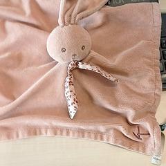 Kuschelige ohrfeige Doudou rose Kaloo, gemeldet von IKEA Rennes - Pacé über iLost