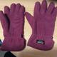 Purple gloves, ha sido reportado por Meininger Berlin "Mitte" Humboldthaus usando iLost