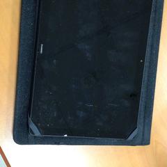 タブレット がiLostで ibis Schiphol Amsterdam Airport によって報告されました