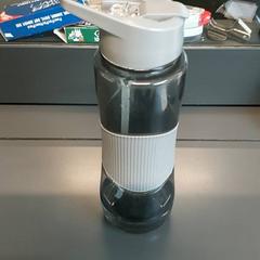 Trinkflasche, gemeldet von Centraal magazijn über iLost