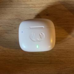 Earphones fresh & rebel, como reportado por Attractie- & Vakantiepark Slagharen utilizando o iLost