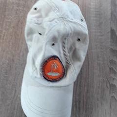 Cappellino da baseball Beige, come riportato da EBS Tramplein utilizzando iLost