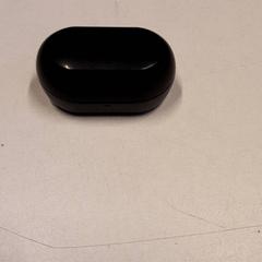 Oreillette bluetooth, a été signalé par Qbuzz ZHN utilisant iLost