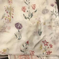Schal Flowers, gemeldet von MEININGER Hotel Copenhagen über iLost