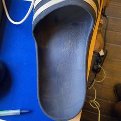 İLost kullanarak Into The Great Wide Open tarafından bildirildiği gibi Banyo terlikleri Blauw adidas, 1 badslipper