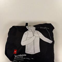 Rain jacket Regenjas kind, as reported by Vrije Universiteit Amsterdam using iLost