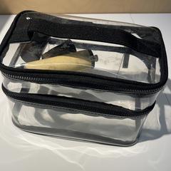 Borsa dei trucchi, come riportato da IKEA Groningen utilizzando iLost