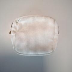 Pochette, a été signalé par Twisto utilisant iLost
