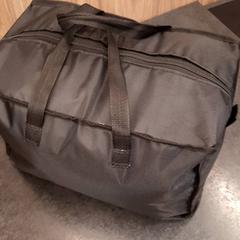 Borsa, come riportato da Rotterdam The Hague Airport utilizzando iLost