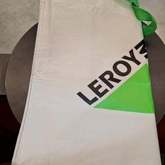 핸드백 Leroy Merlin, iLost를 사용하여 IKEA Nice Saint Isidore에 보고됨