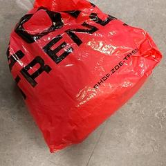 Bossa - Plastic Zak Rood, segons ha informat Regio West-Vlaanderen mitjançant iLost