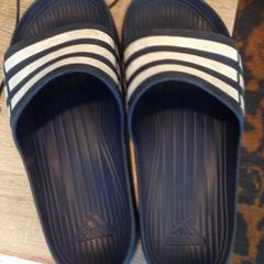 Slippers, ha sido reportado por Van der Valk Hotel Veenendaal usando iLost