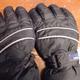 Handschoenen, zoals gemeld door SnowWorld, Landgraaf met iLost