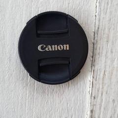 カメラのレンズキャップ Zwart Canon がiLostで DierenPark Amersfoort によって報告されました