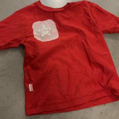 Camicia Enfant, come riportato da IKEA Mons utilizzando iLost