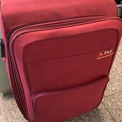 Valise, a été signalé par Eindhoven Airport utilisant iLost