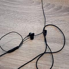 Øretelefon, som rapportert av EBS Tramplein ved bruk av iLost