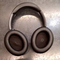 Auriculares, segundo informou Rotterdam The Hague Airport usando iLost