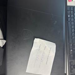 Laptop iiisi zwart, as reported by Mainport using iLost