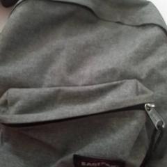 Mochila Gris, ha sido reportado por ilévia con iLost