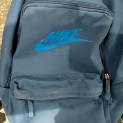 Rucksack, gemeldet von Regio Antwerpen - Brussel über iLost